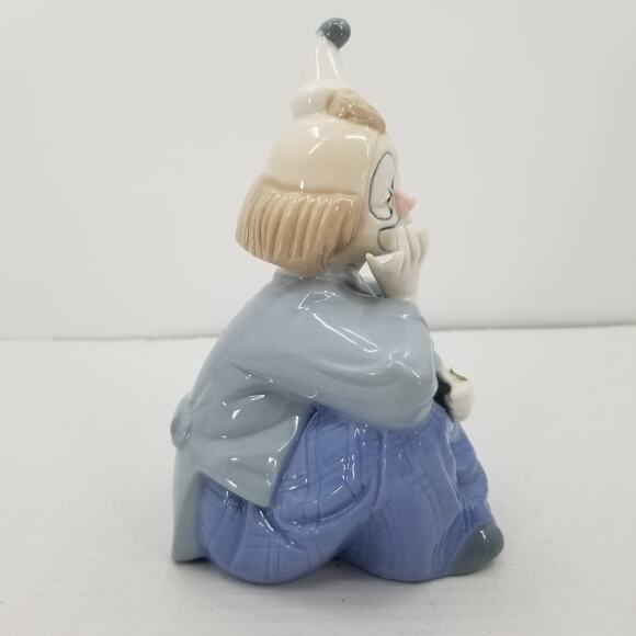 Porcelana de Cuernavaca Blue Porcelain Clown Statue Signed Mexican Pottery - Picture 4 of 7